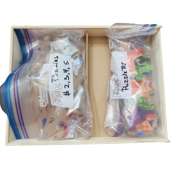 Marvel Superheroes 5 Puzzle Set in Case - Picture 5 of 6